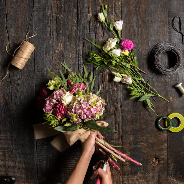 istock The florist desktop with working tools and ribbons 641265288