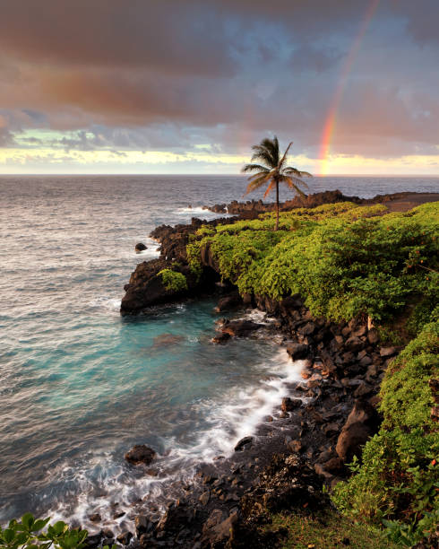 istock Wai'anapanapa Rainbow 641280322