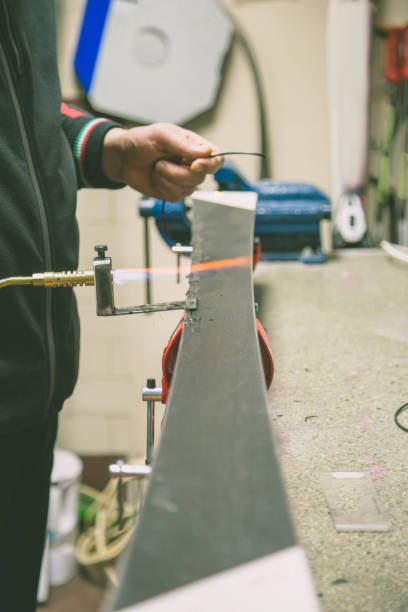 istock sharpening of an edging of mountain skis 641290540