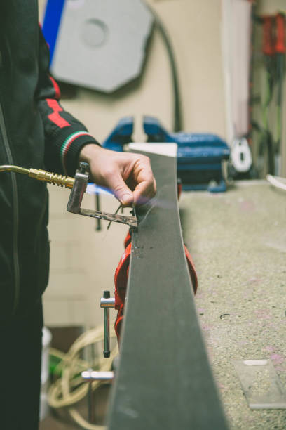 istock sharpening of an edging of mountain skis 641292812