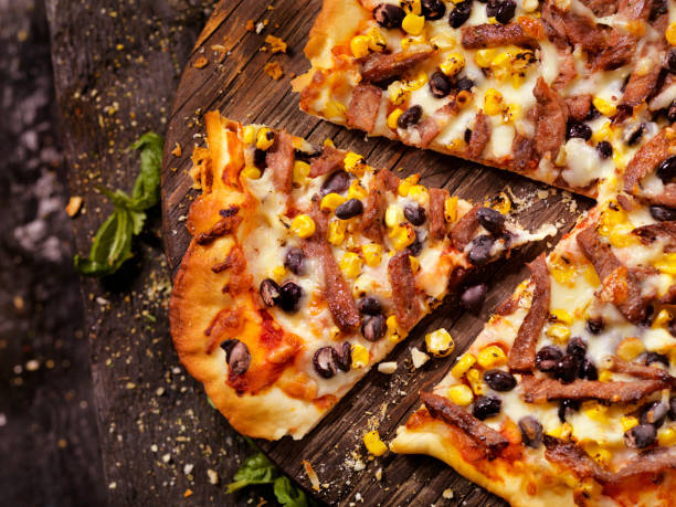 istock Southwestern Steak Pizza 641296726