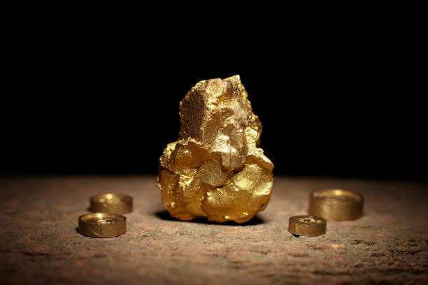 istock big gold nugget and weights copper 641303460