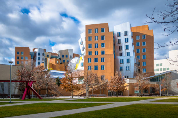 massachusetts institute of technology (mit) stata center - massachusetts institute of technology imagens e fotografias de stock