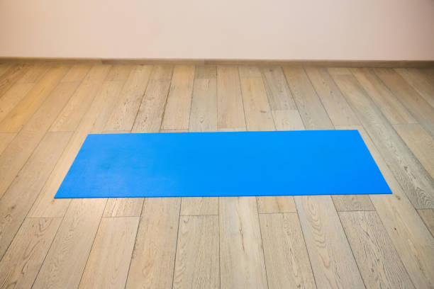 istock Gym with yoga mat interior 641331316