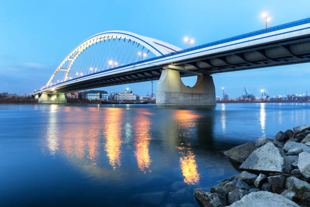 istock Apollo Bridge in Bratislava at night, Slovakia 641371952