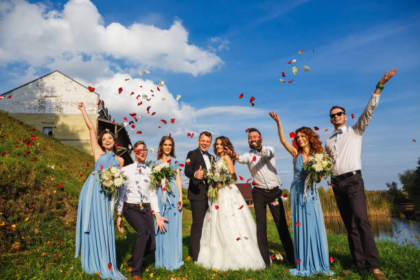 istock Groomsmen and bridesmaids 641371994