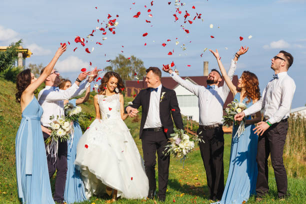 istock Groomsmen and bridesmaids 641372092