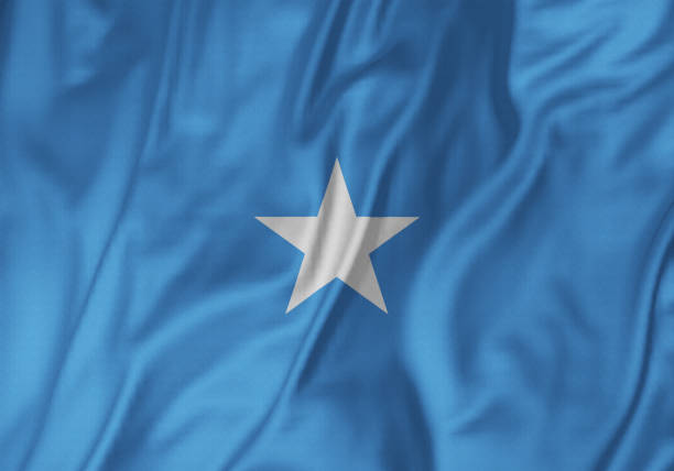 zbliżenie ruffled somalii flaga, somalia flaga wieje na wietrze - somali republic zdjęcia i obrazy z banku zdjęć