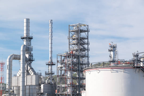 istock Oil refinery plant 641421972