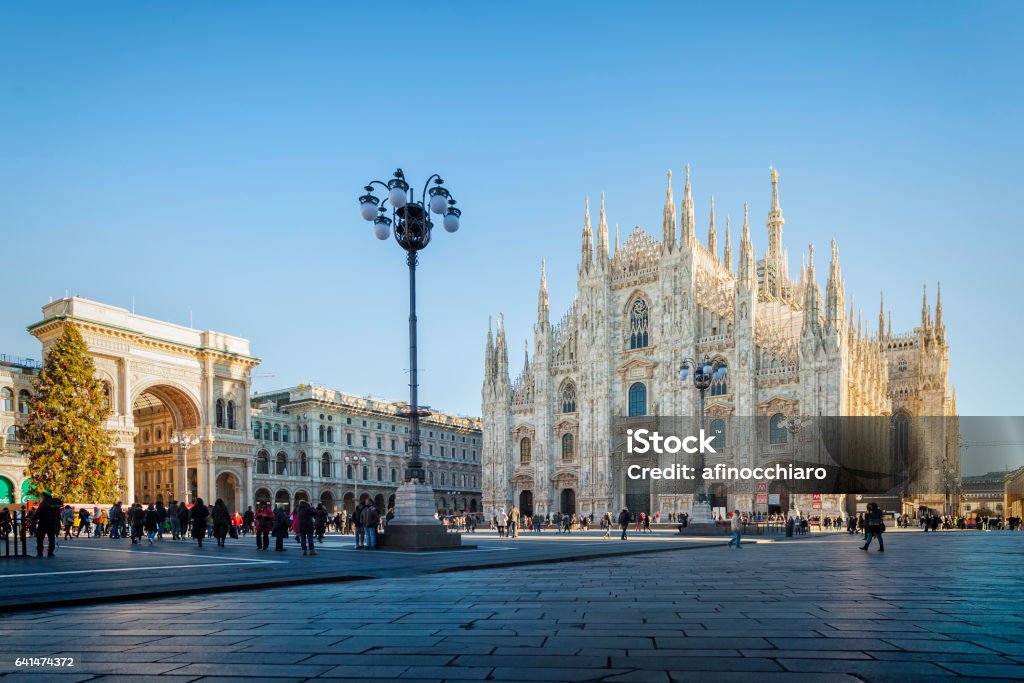 La bellissima Cattedrale di Milano - Foto stock royalty-free di Milano