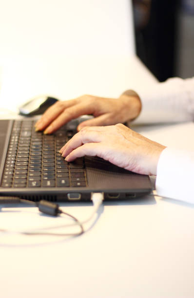 istock Businesswoman working together on a laptop 641488924