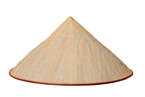 sombrero chino de aislados cónico photo