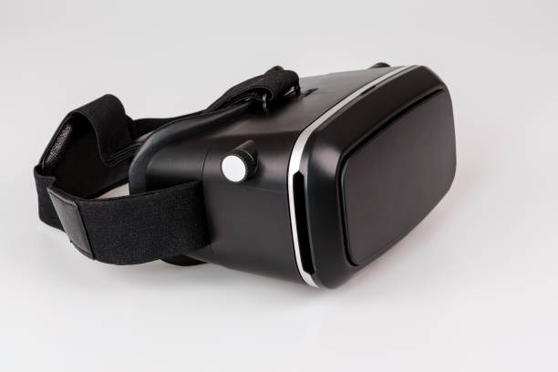 virtual-reality-simulator gläser für smartphone auf weiß - head mounted display stock-fotos und bilder