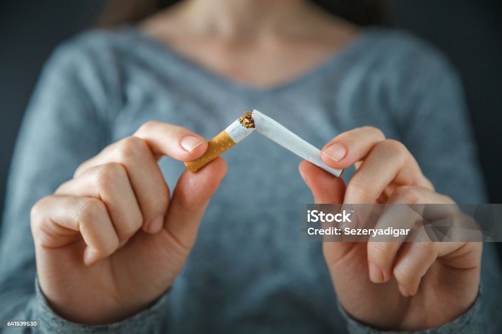 EC （禁煙） - タバコをやめるのロイヤリティフリーストックフォト