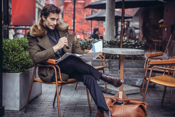 istock Reading the news 641570686