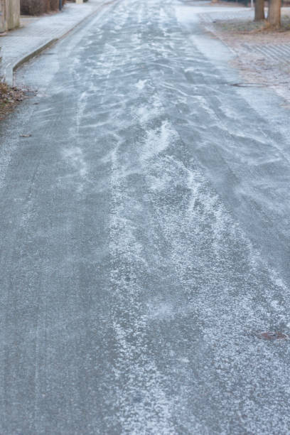 istock Winter on the street 641612964