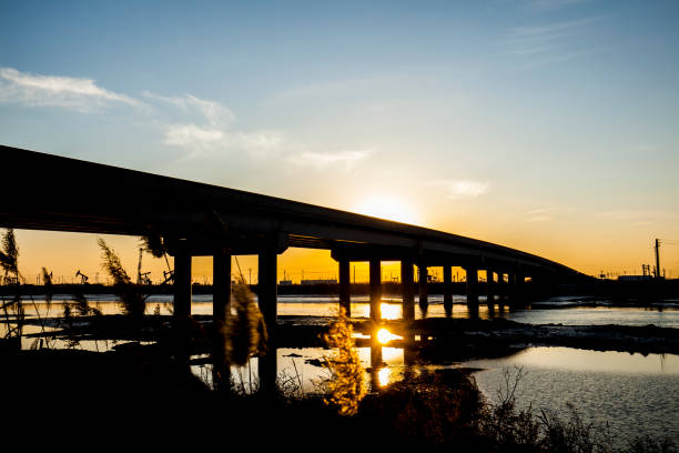 istock The silhouette of the bridge 641617490