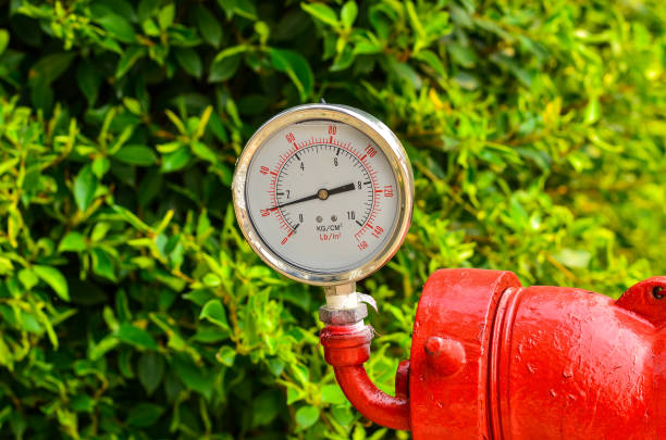 istock Circular industrial pressure gauges 641623688