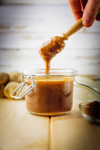istock Pot of ginger honey 641623746
