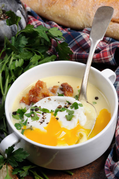 istock Garlic potato cream soup 641627858