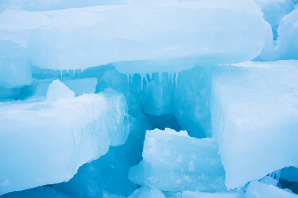 istock Winter scenery - frozen sea 641628326