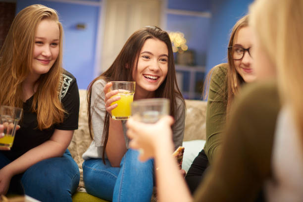 istock snack and chat teenagers 641666938