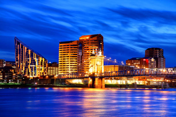Covington, Kentucky Covington is a city in Kenton County, Kentucky, in the Upland South region of the United States. ohio river photos stock pictures, royalty-free photos & images