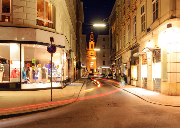 krásná ulice v centrální části vídně, rakousko - vienna - stock snímky, obrázky a fotky