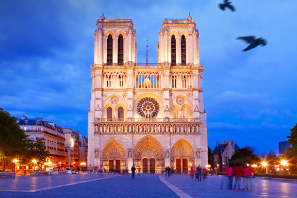 istock Cathedrale Notre-Dame de Paris 641678242