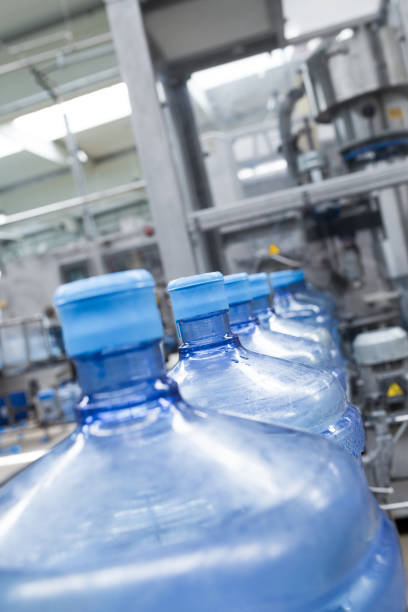 istock Water bottling factory 641756332