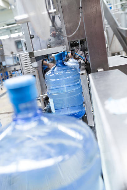 istock Water bottling factory 641756342
