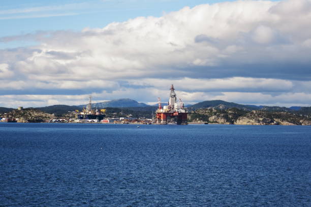 istock Oil Rig near Bergen - Norway 641758524