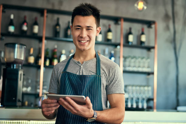 istock Managing my coffee shop online 641828752