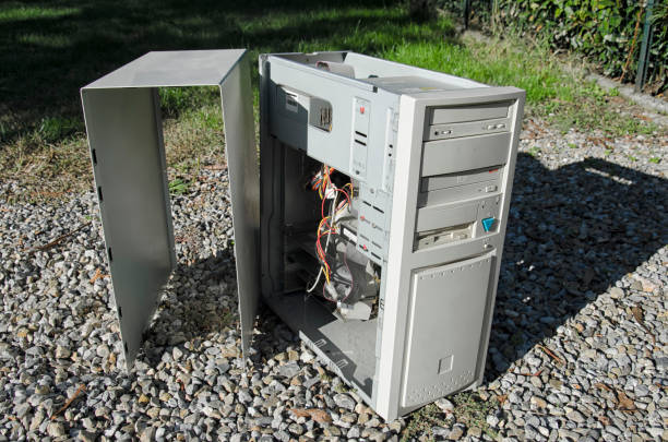 istock Tower case of the 90s 641855114