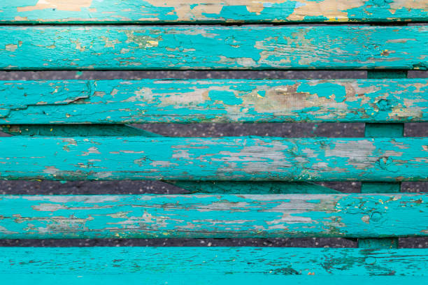 istock Old painted bench in the Park 641860634