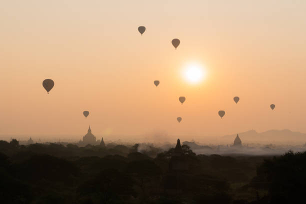 istock Bagan pagoda field with hot air balloons 641912372