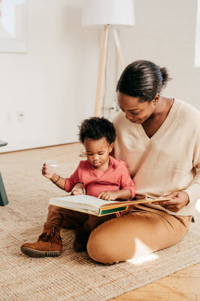istock Time for reading to your toddler 641919314