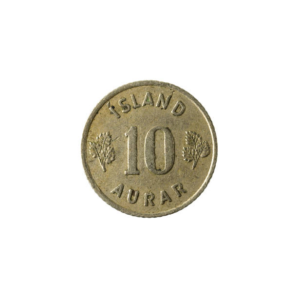 istock 10 icelandic aurar coin (1946) obverse isolated on white background 641959032