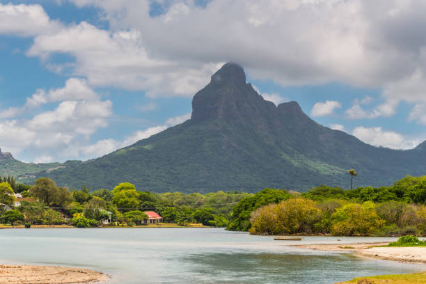 istock Tamarin Bay and Rempart Mountain, Mauritius 641970742