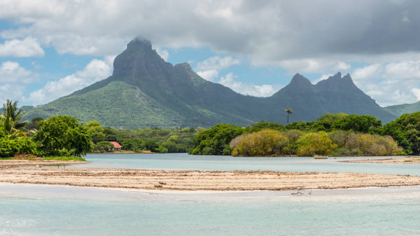 istock Rempart and Mamelles peaks, from Tamarin bay 641970952