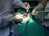 kind-mit-mund-checkup-in-zahnklinik.jpg?b=1&s=170x170&k=20&c=QRiTquPtiue-y8sxY9PDT7ZbXCciyJHKvTOjfC2MtdM=