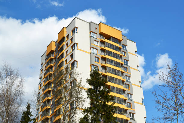 istock Facade of a modern apartment building 642006810