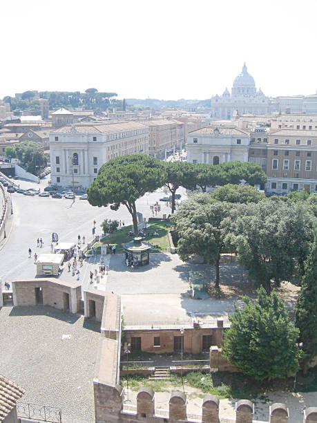 italia, roma. vista della città dal castello di sant'angelo - aerial view city urban scene italy foto e immagini stock