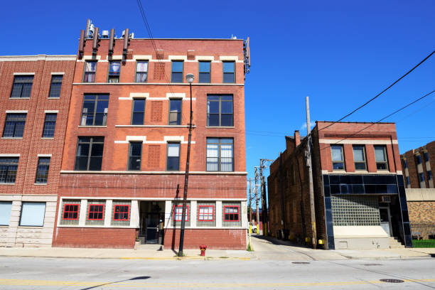 istock Edwardian Buildings in West Town, Chicago 642072966
