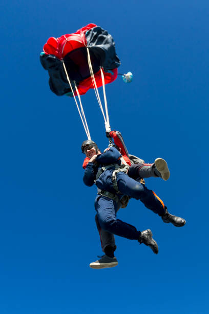 istock Tandem jump. Flying in a free fall. 642086322