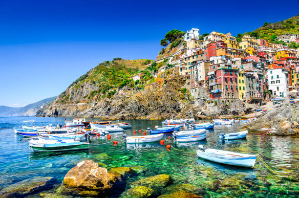 istock Cinque Terre, Italy - Riomaggiore 642113826