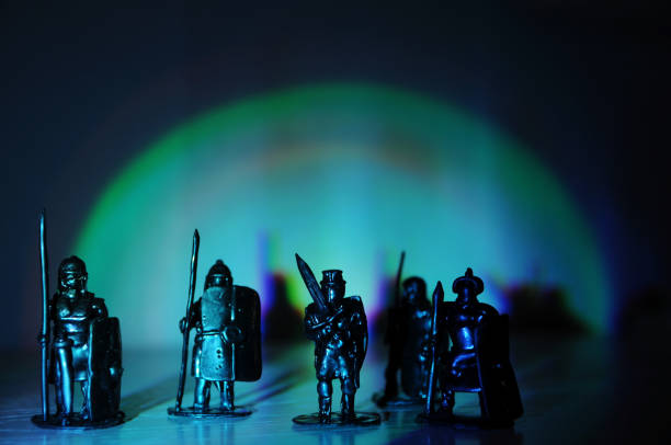 istock Souvenier soldiers in arch light in dark background 642165910