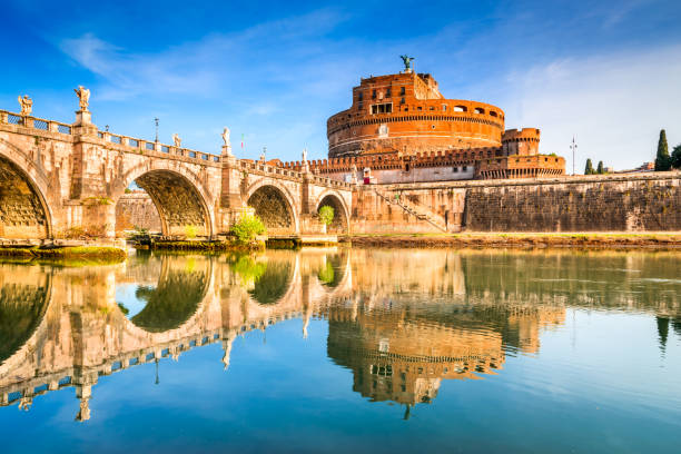 ローマ, イタリア - サ��ンアンジェロ城 - ponte sant angelo ストックフォトと画像