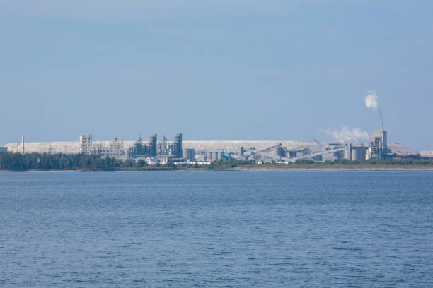 istock Potash plant on Pamlico River1 642327756