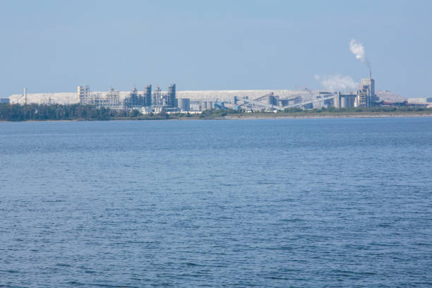 istock Potash plant on Pamlico River2 642330972